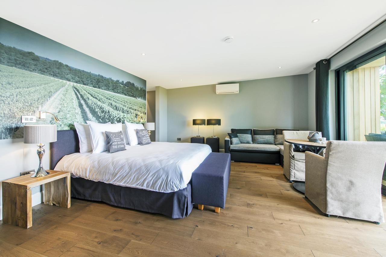 Tinwood Estate Vineyard Lodges Chichester Bagian luar foto