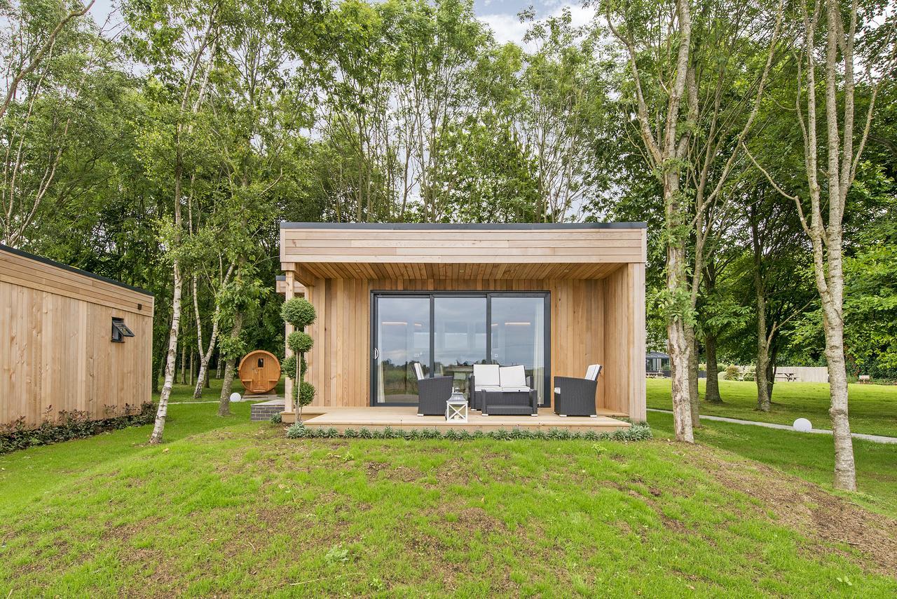Tinwood Estate Vineyard Lodges Chichester Bagian luar foto